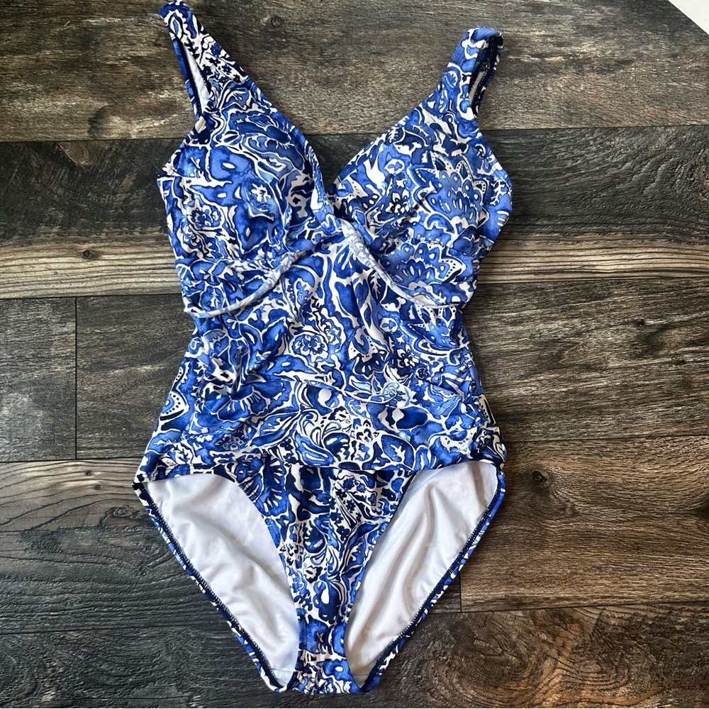 Lauren Ralph Lauren Playa Twist Underwire Tummy Control Swimsuit Blue White 8